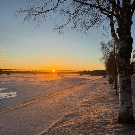 Northern Lights River 公寓